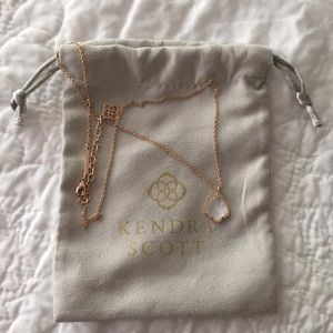 Kendra Scott necklace